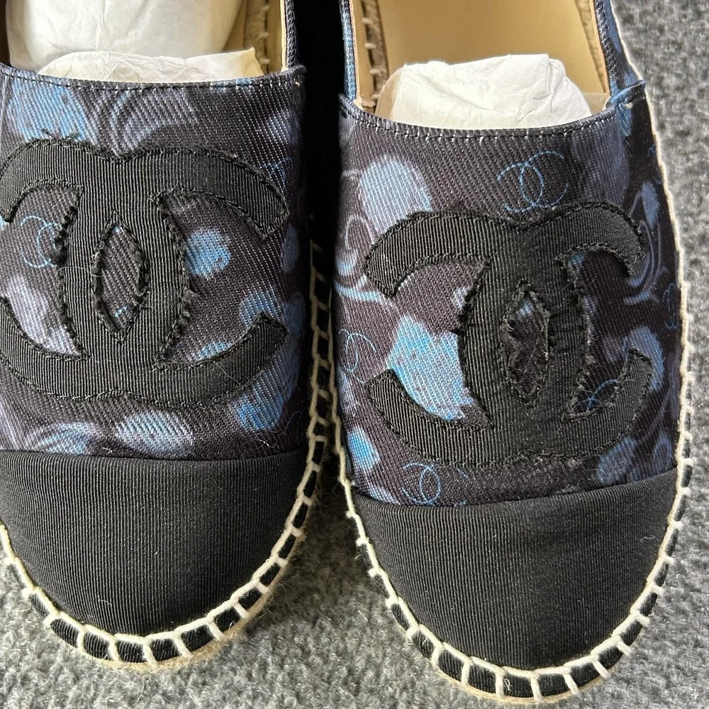 Chanel CC Espadrilles Blue Floral Print Canvas Cap Toe Size 41‎ Spain